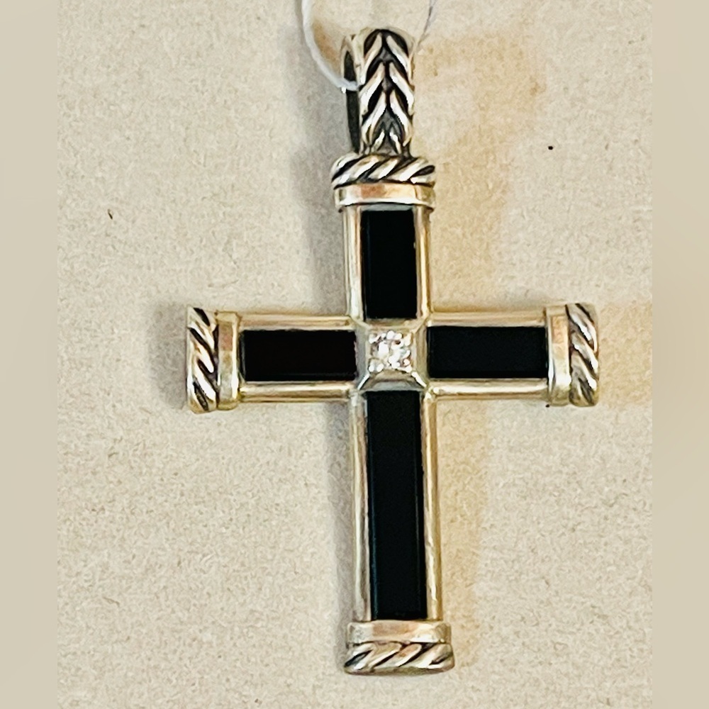 925 St. Silver With Onyx Christian Jesus Christ Cross Catholic Crucifix/ Amulet